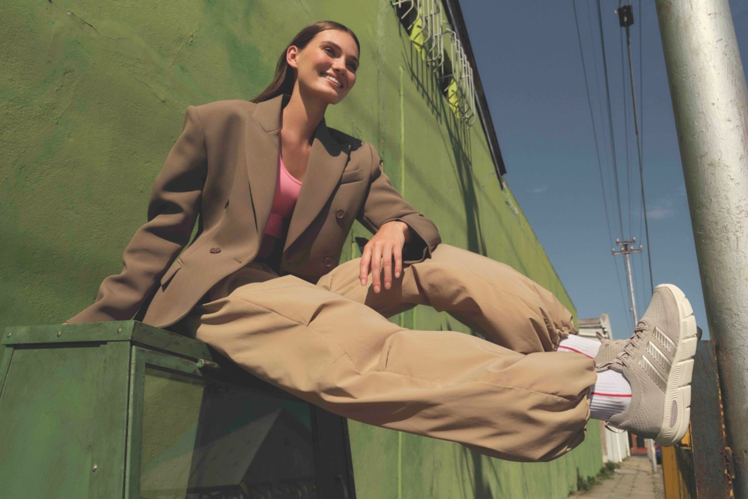 Sneakerși de marcă pentru femei, bărbați și copii: descoperă tendințele de primăvară