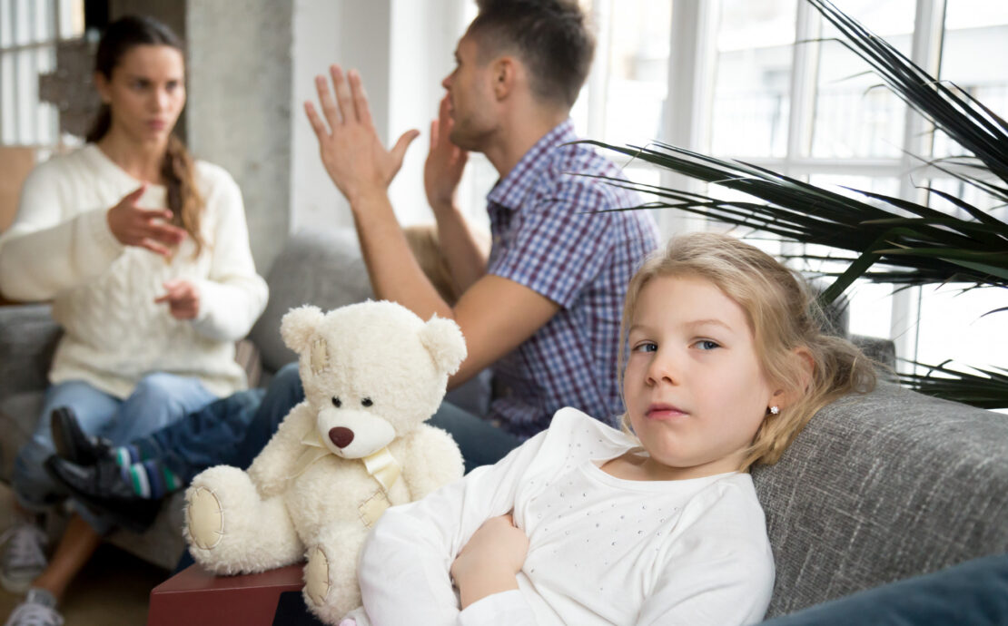 Divorțez sau rămân pentru copil? Ce spune psihologia despre impactul unei relații nesănătoase asupra copiilor 1 divortez sau raman pentru copil